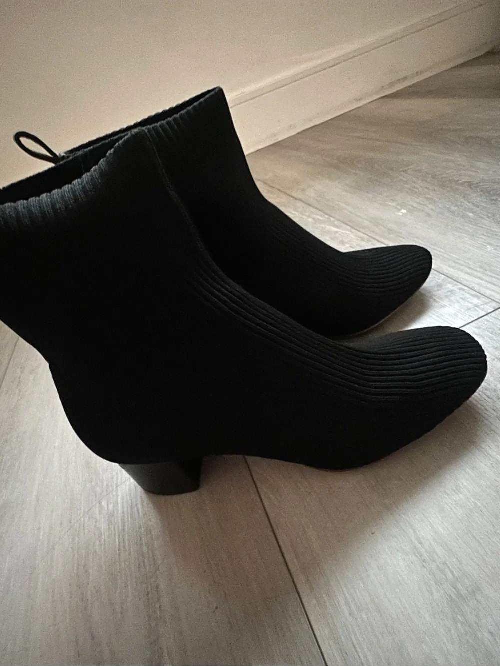Everlane Boots Size 7.5 Black ReKnit Glove Sock Ankle Block Heel